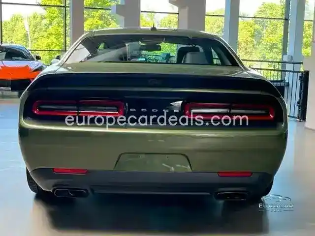 Dodge Challenger