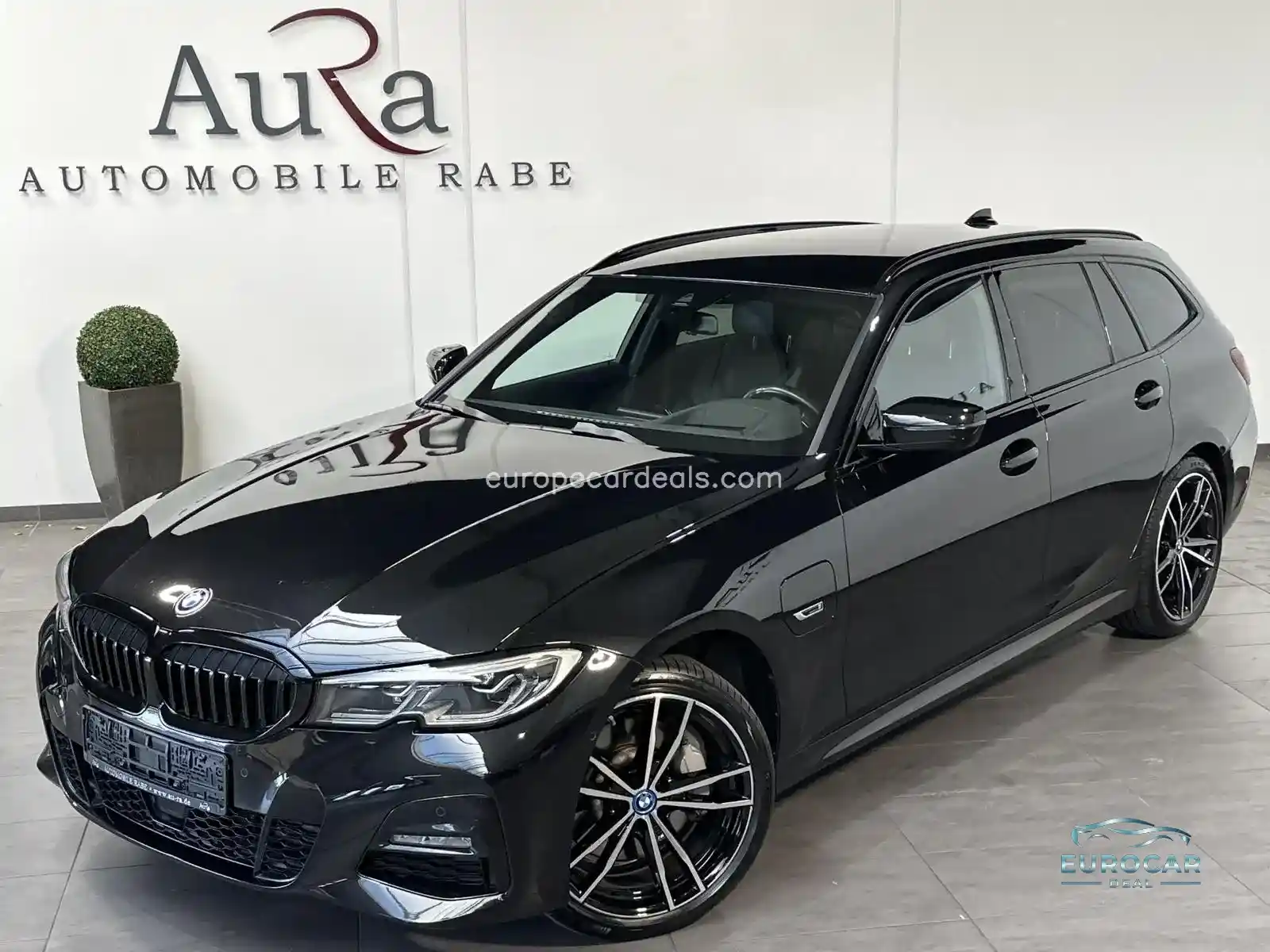 BMW 330