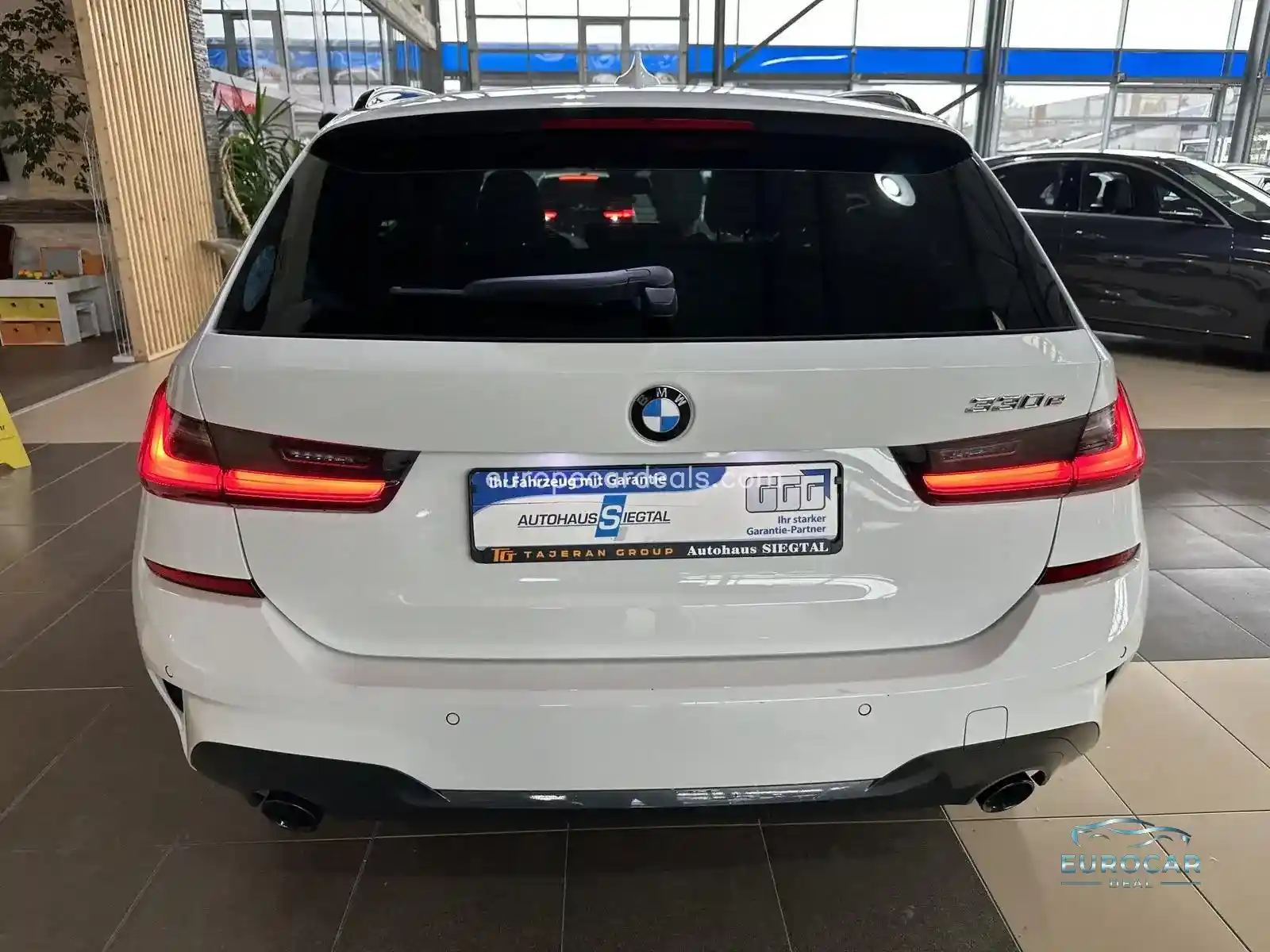 BMW 330