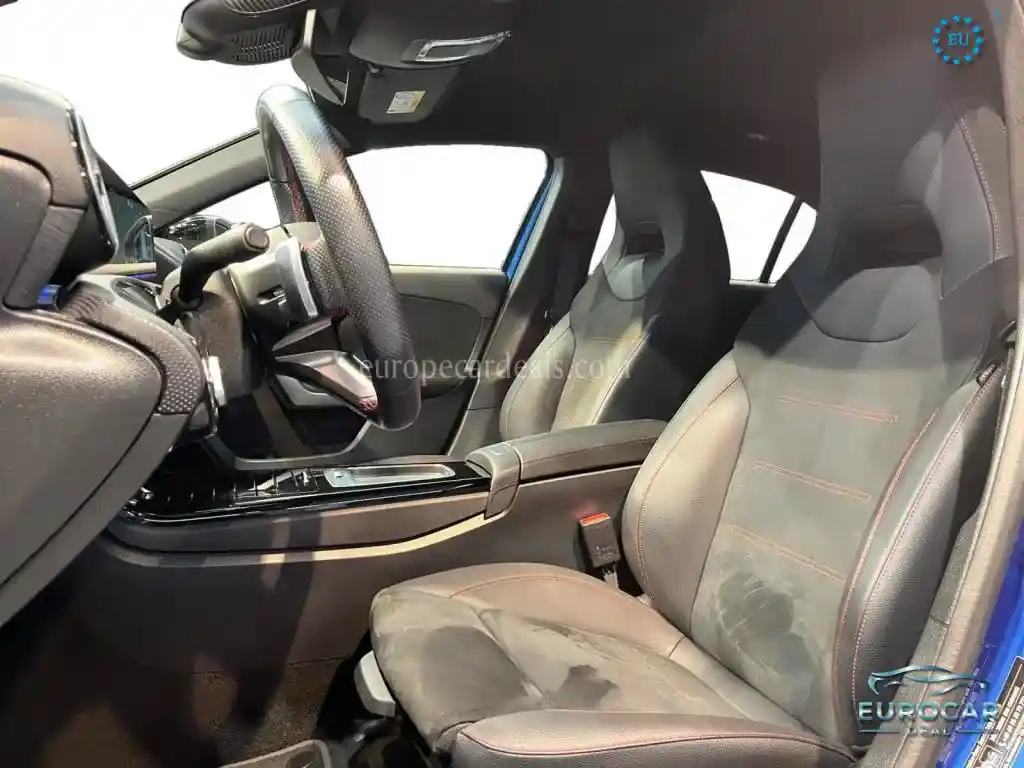 Mercedes-Benz A 220