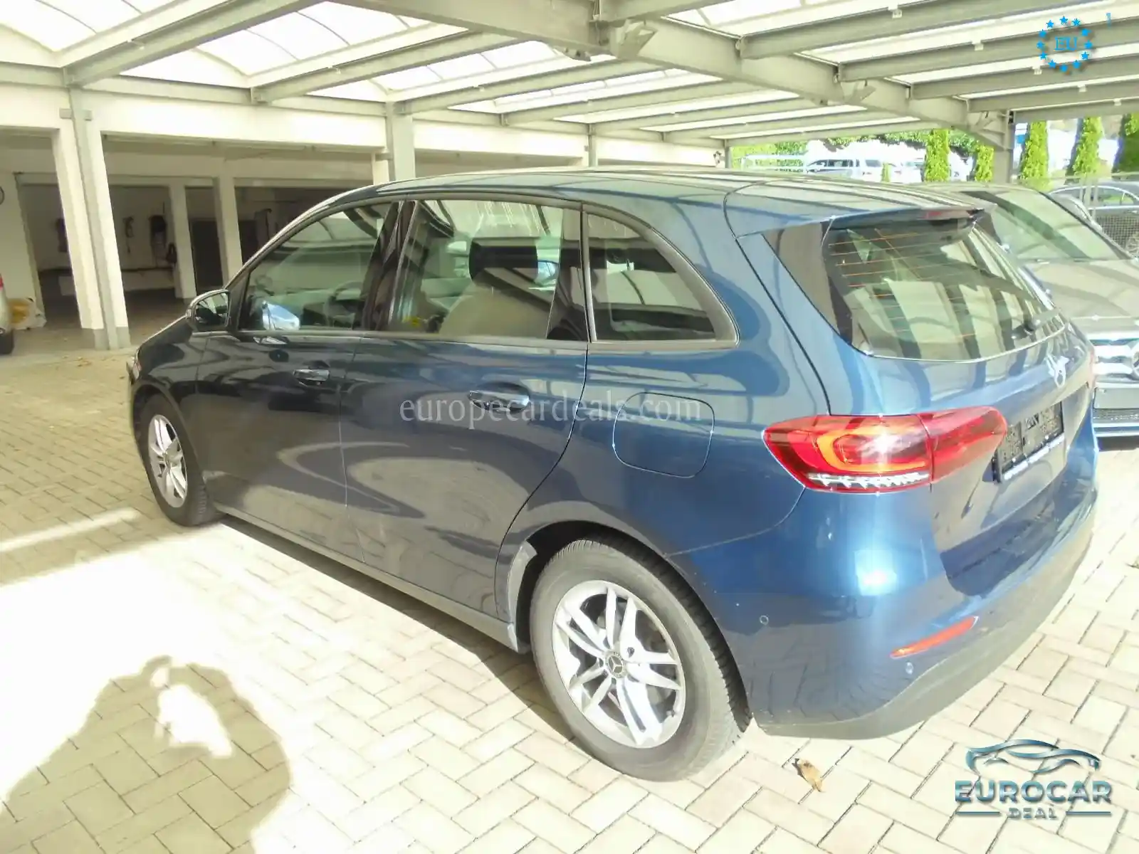 Mercedes-Benz B 180