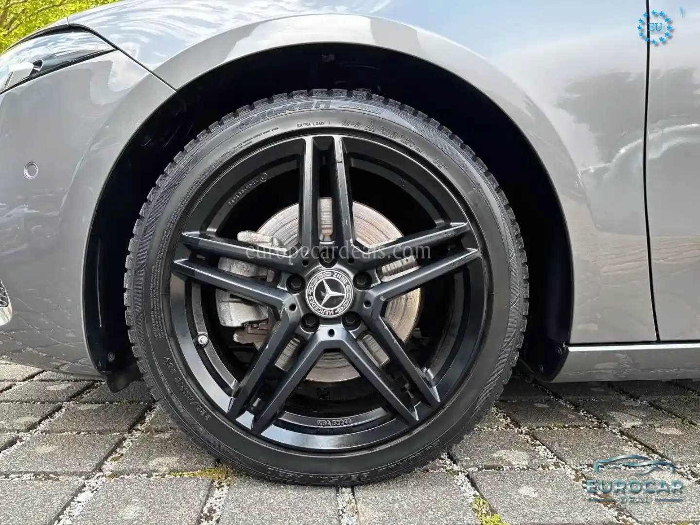 Mercedes-Benz A 220