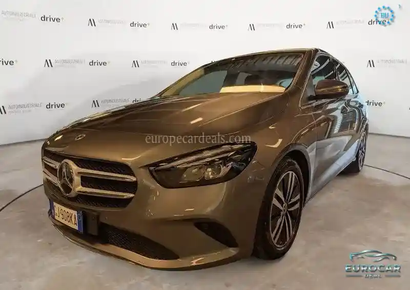 Mercedes-Benz B 180