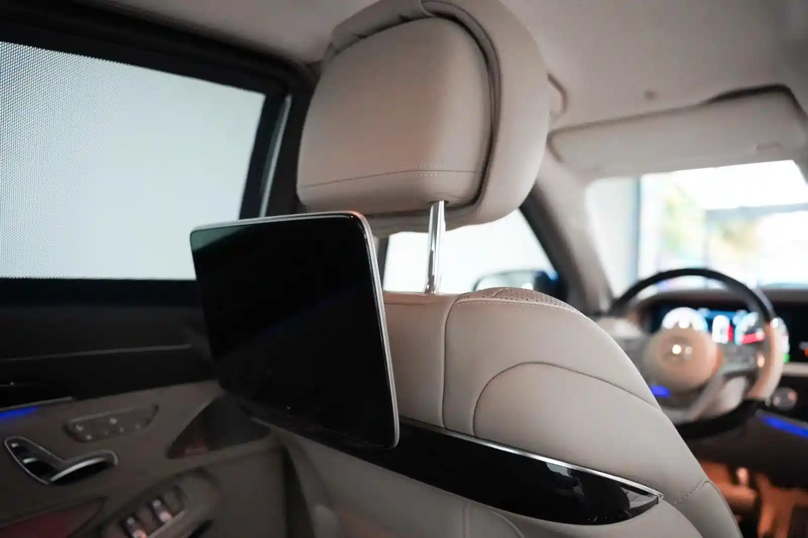 Mercedes-Benz S 600
