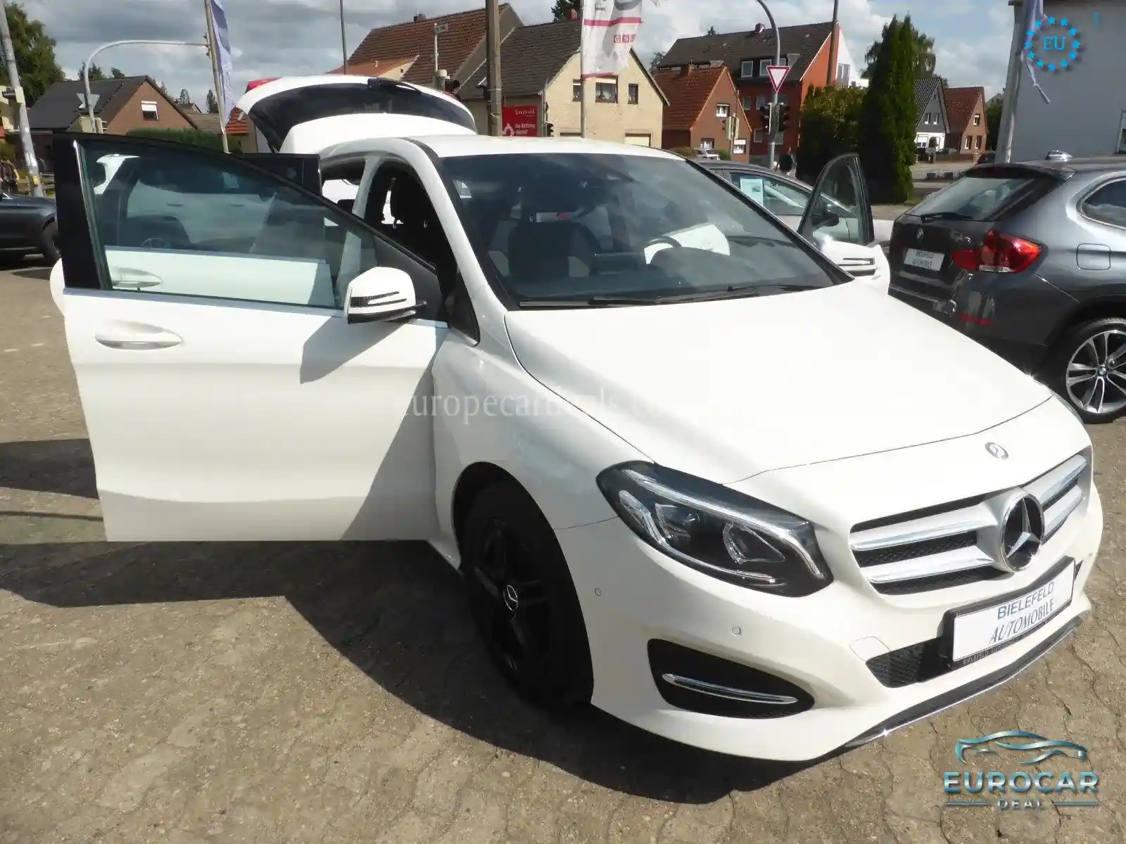 Mercedes-Benz B 180