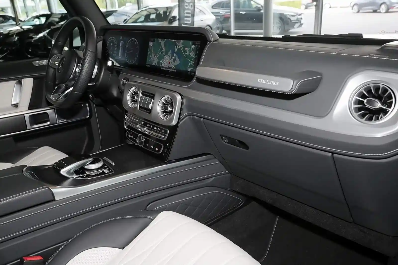 Mercedes-Benz G 500