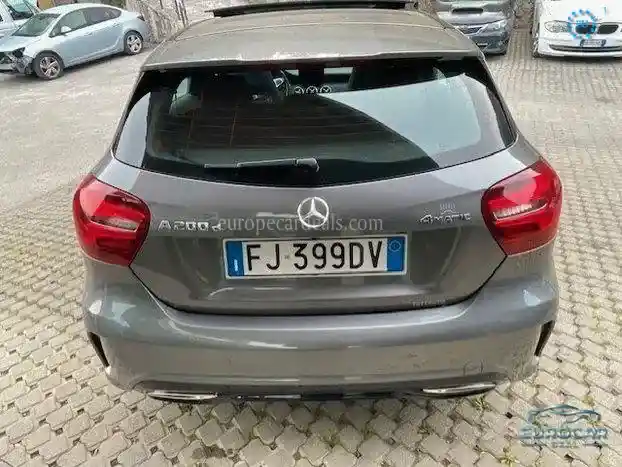 Mercedes-Benz A 200