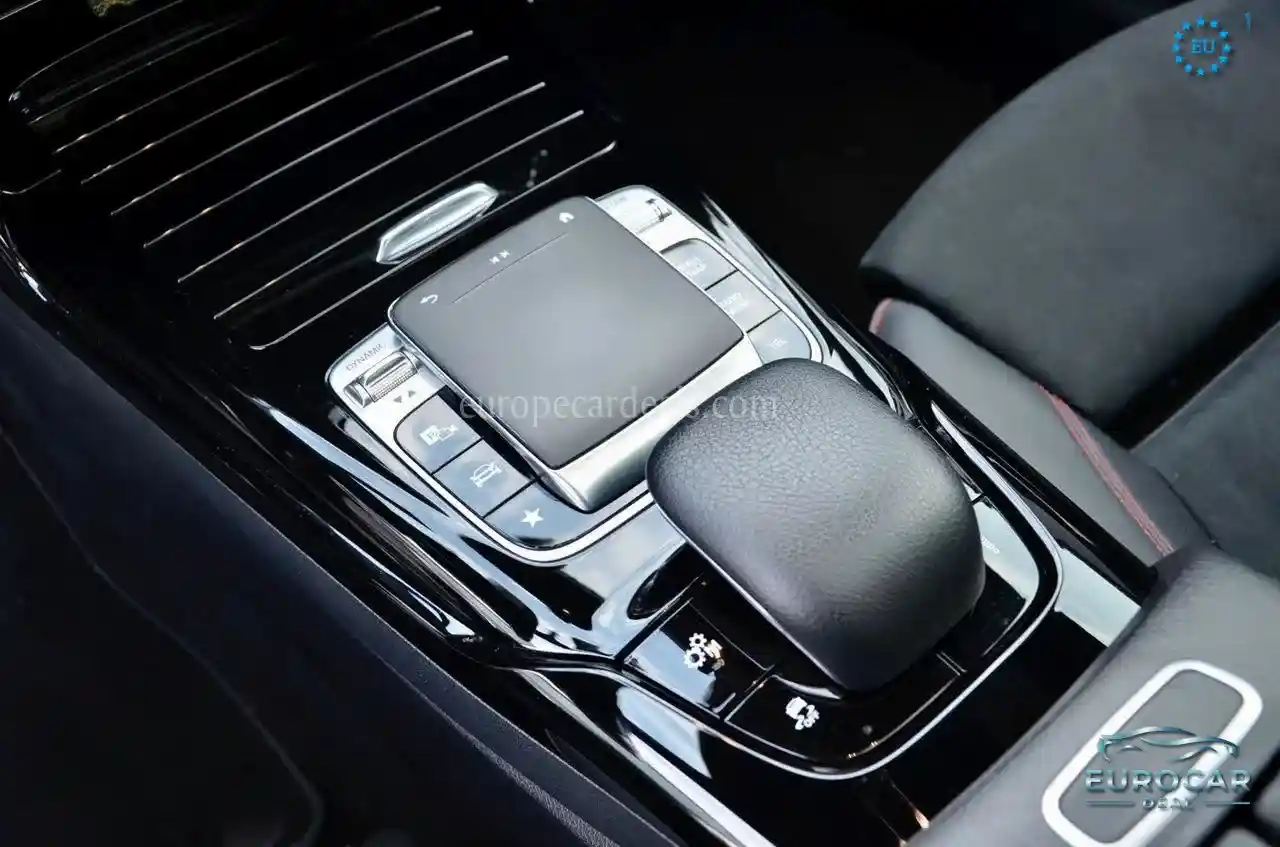Mercedes-Benz A 35 AMG