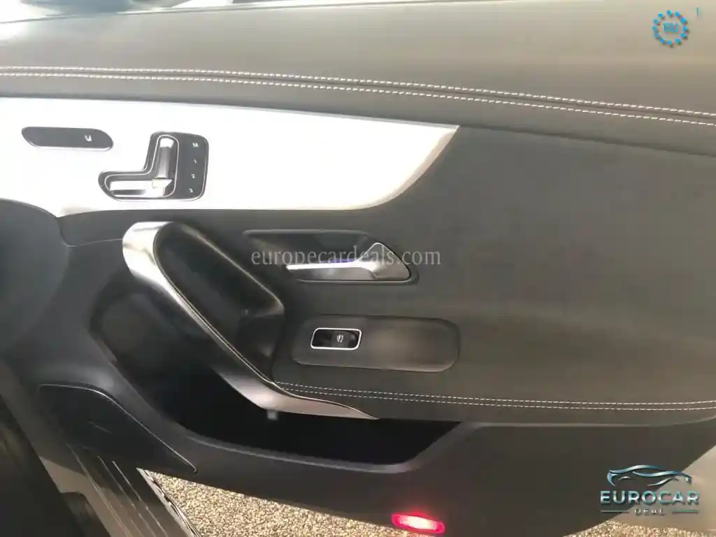 Mercedes-Benz CLA 220