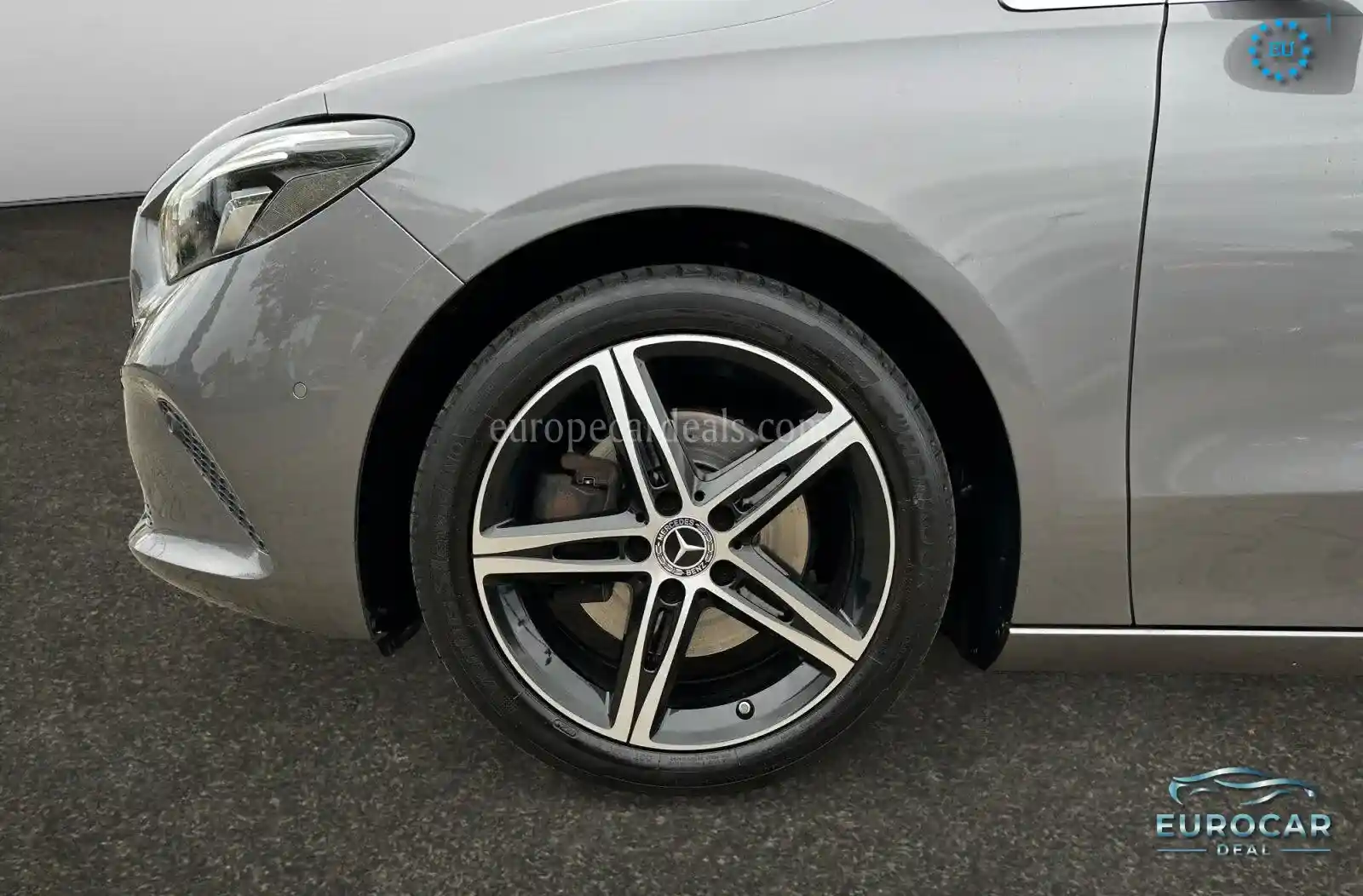 Mercedes-Benz B 220