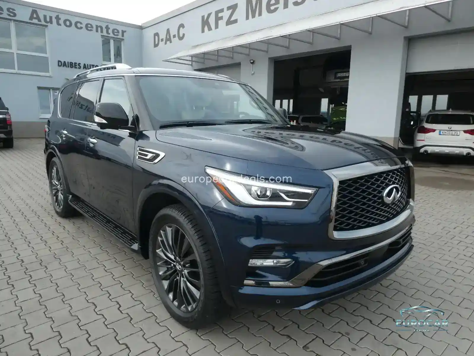 Infiniti QX80