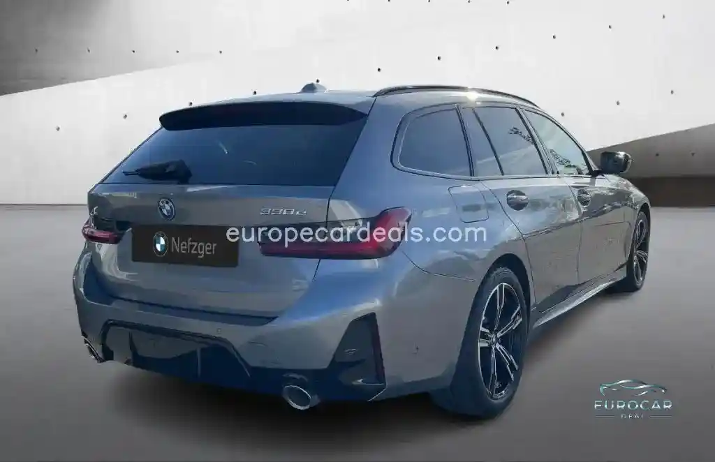 BMW 330
