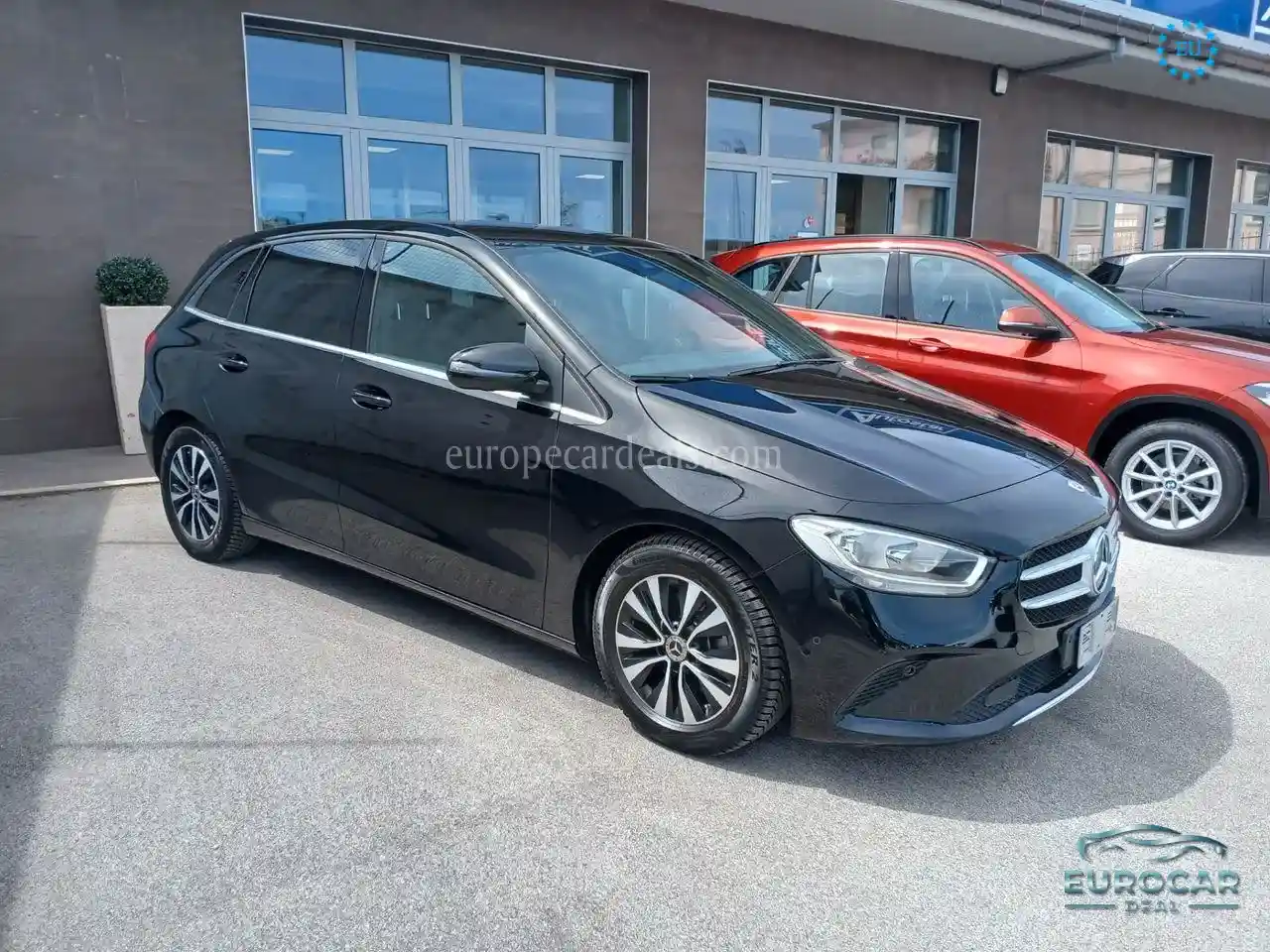 Mercedes-Benz B 180