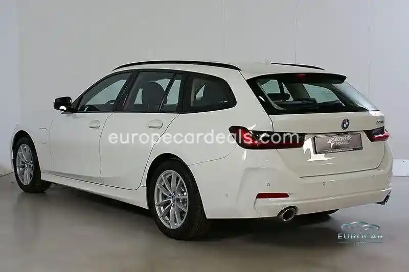BMW 330
