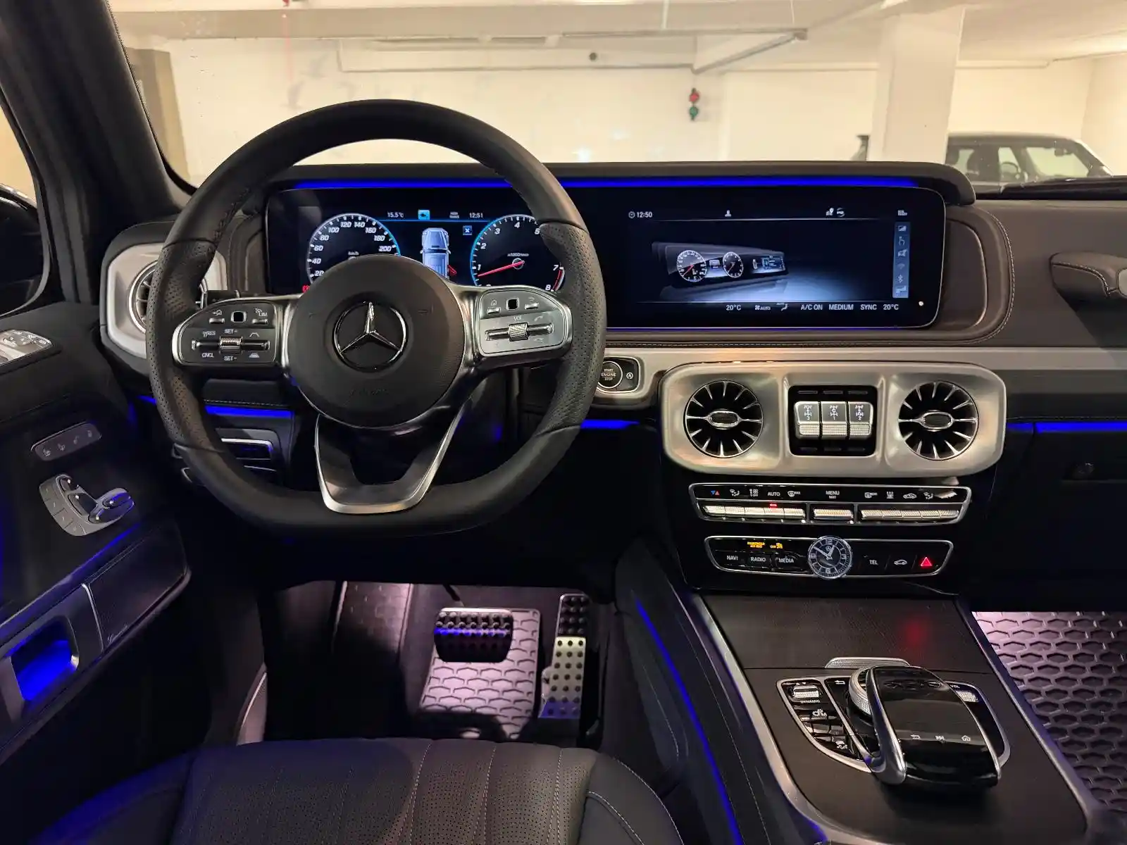 Mercedes-Benz G 500