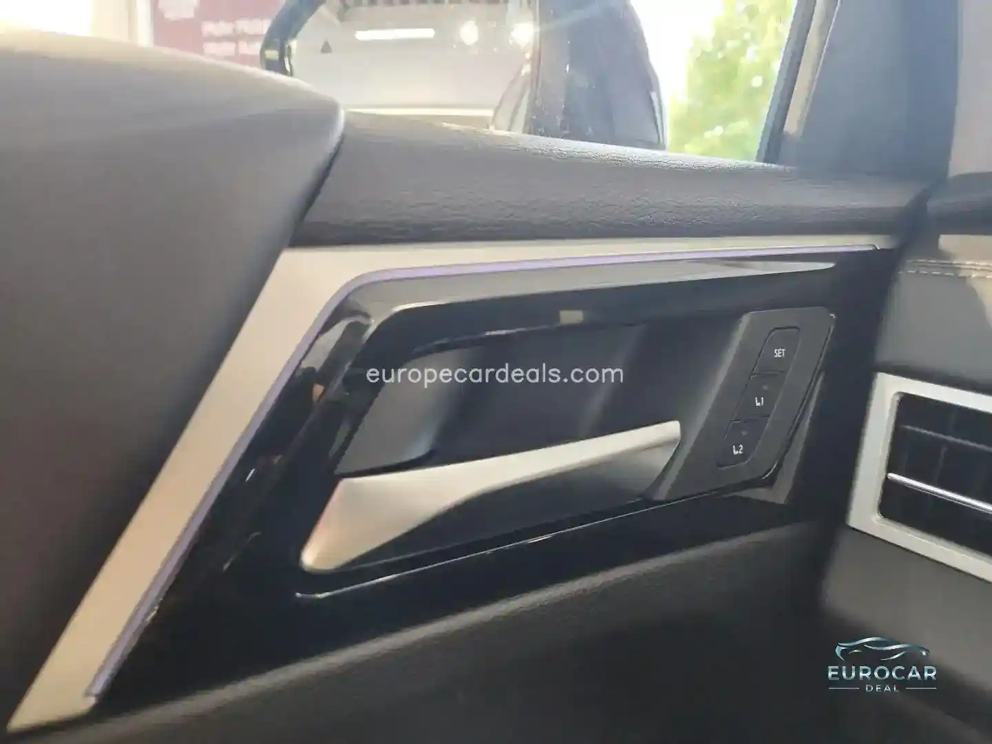 Mitsubishi Plug-in Hybrid Outlander
