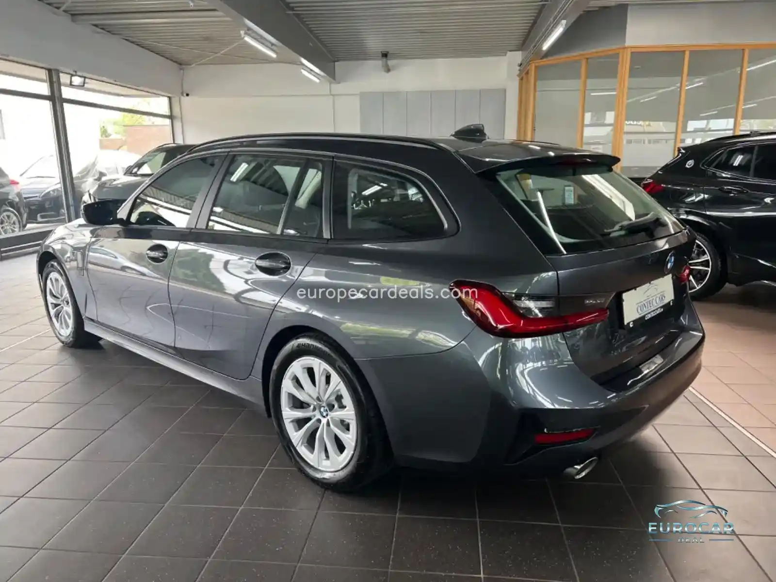 BMW 330