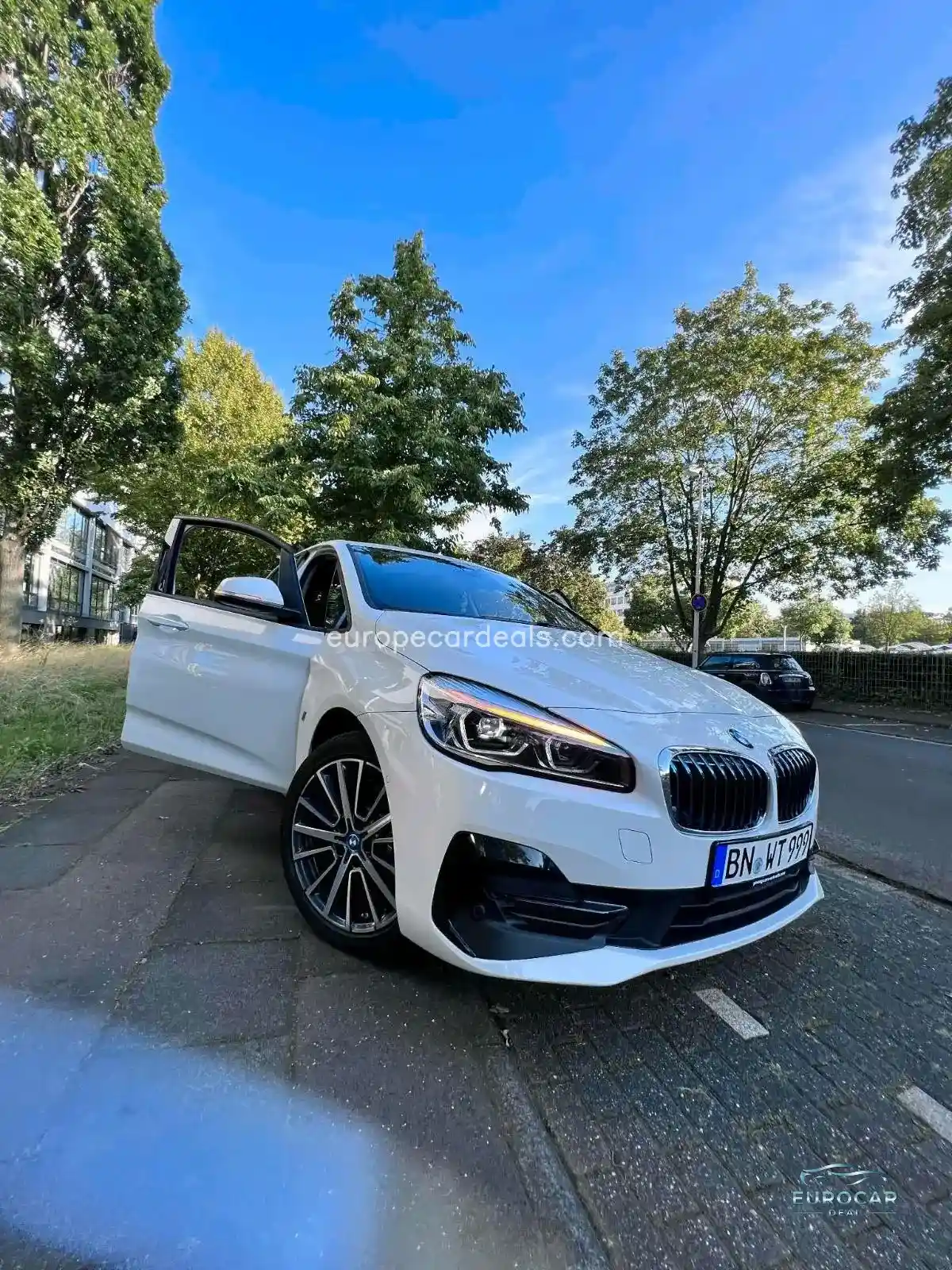 BMW 225