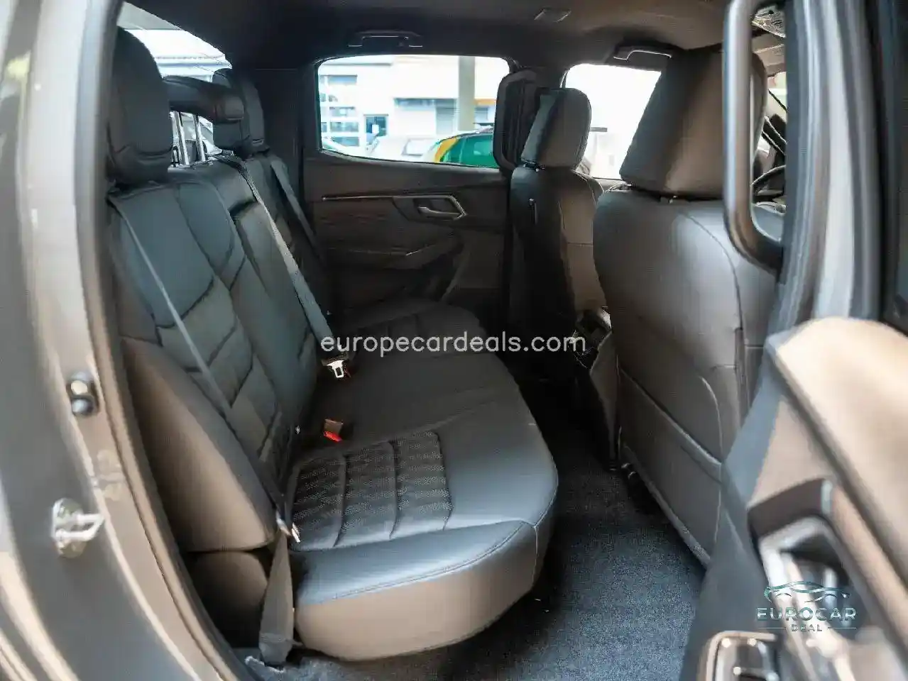 Double Cab 4WD V-CROSS