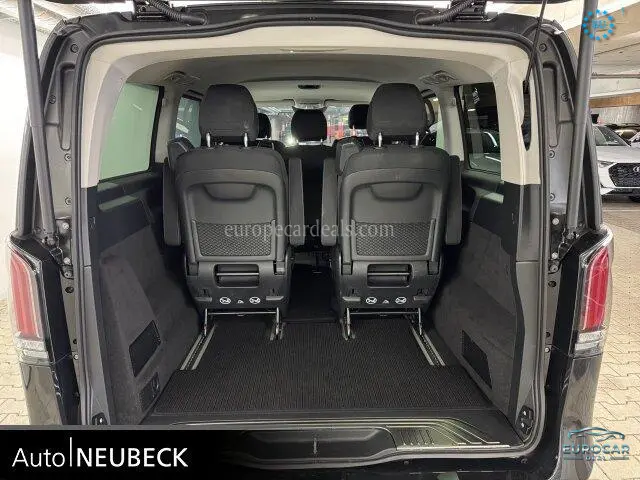 Mercedes-Benz V 220