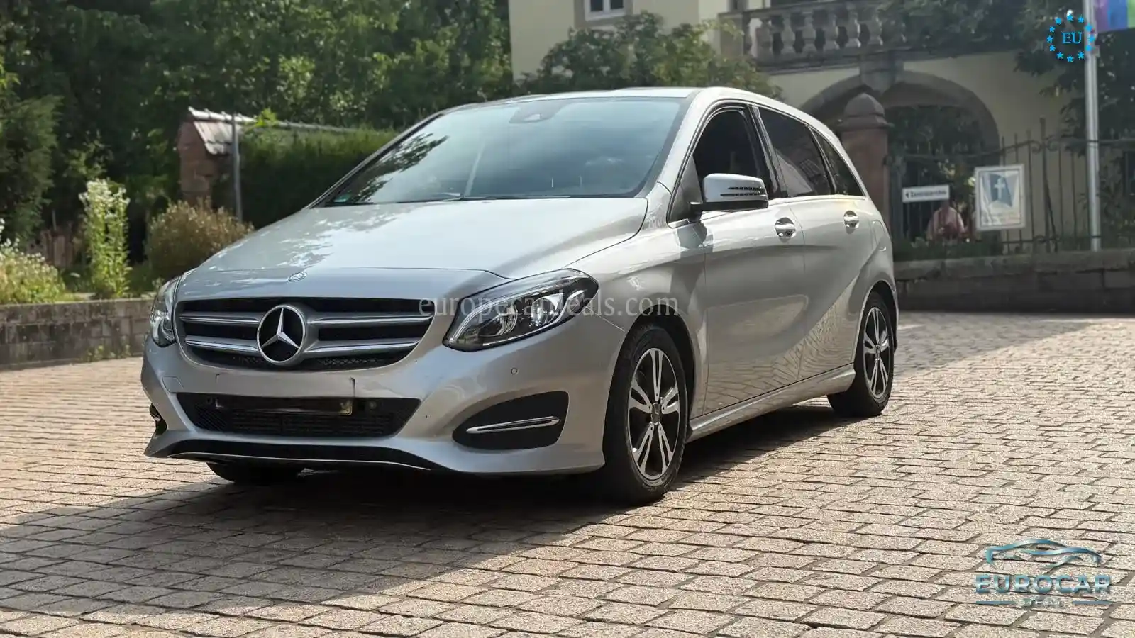 Mercedes-Benz B 180
