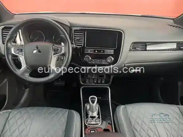 Mitsubishi Plug-in Hybrid Outlander