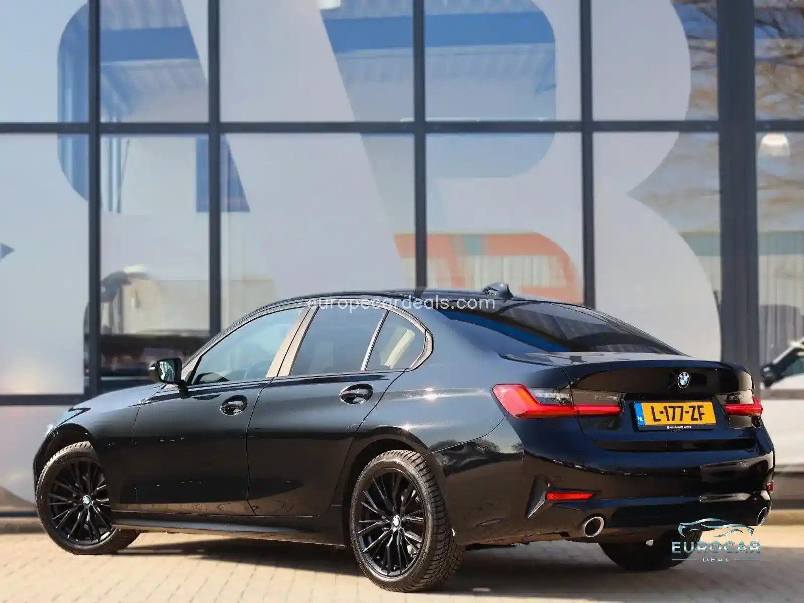 BMW 320
