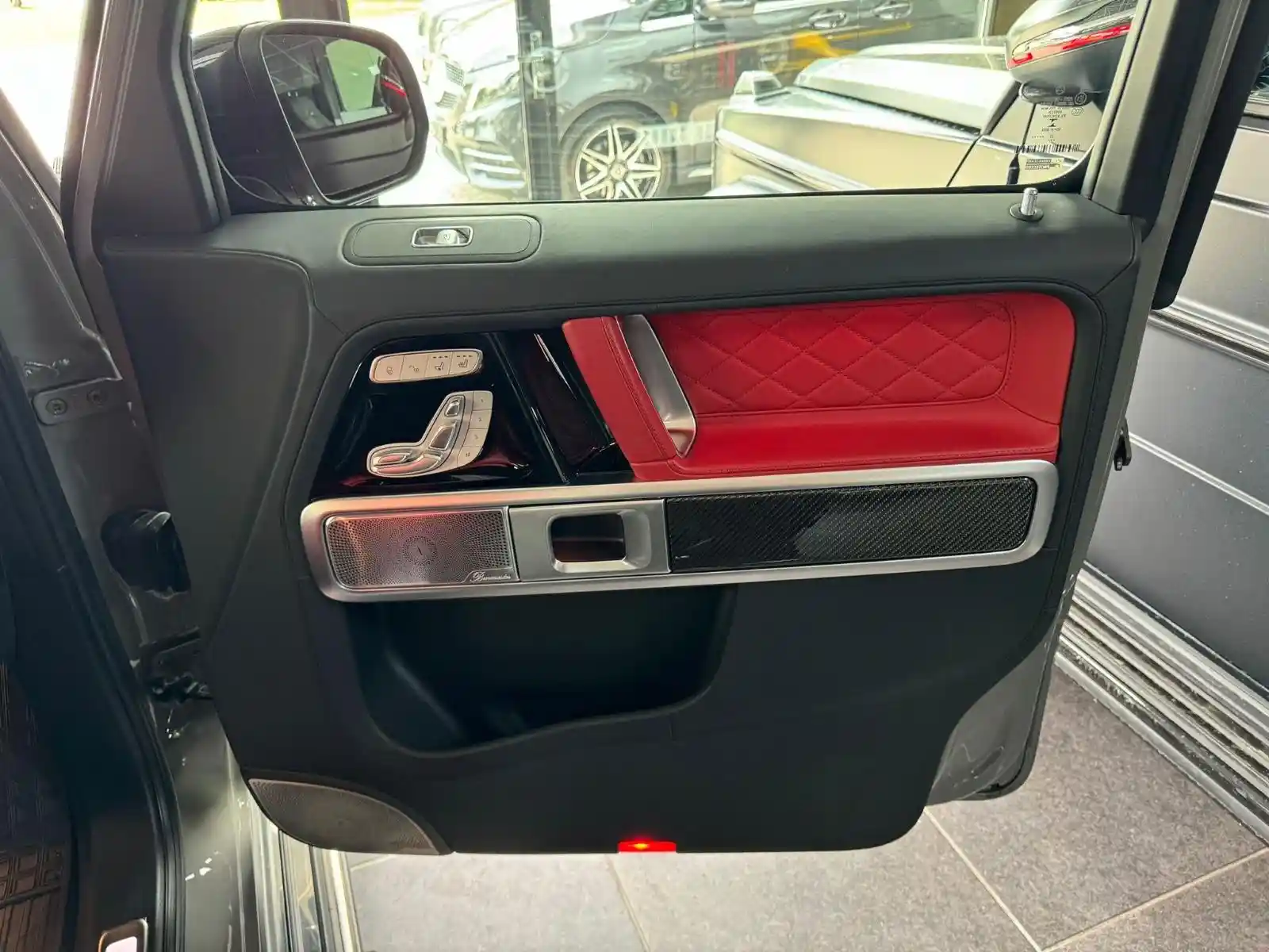 Mercedes-Benz G 500