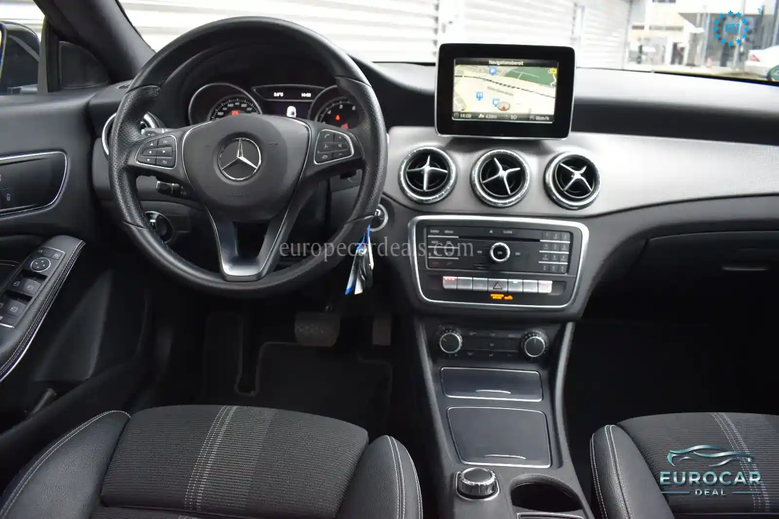 Mercedes-Benz CLA 180