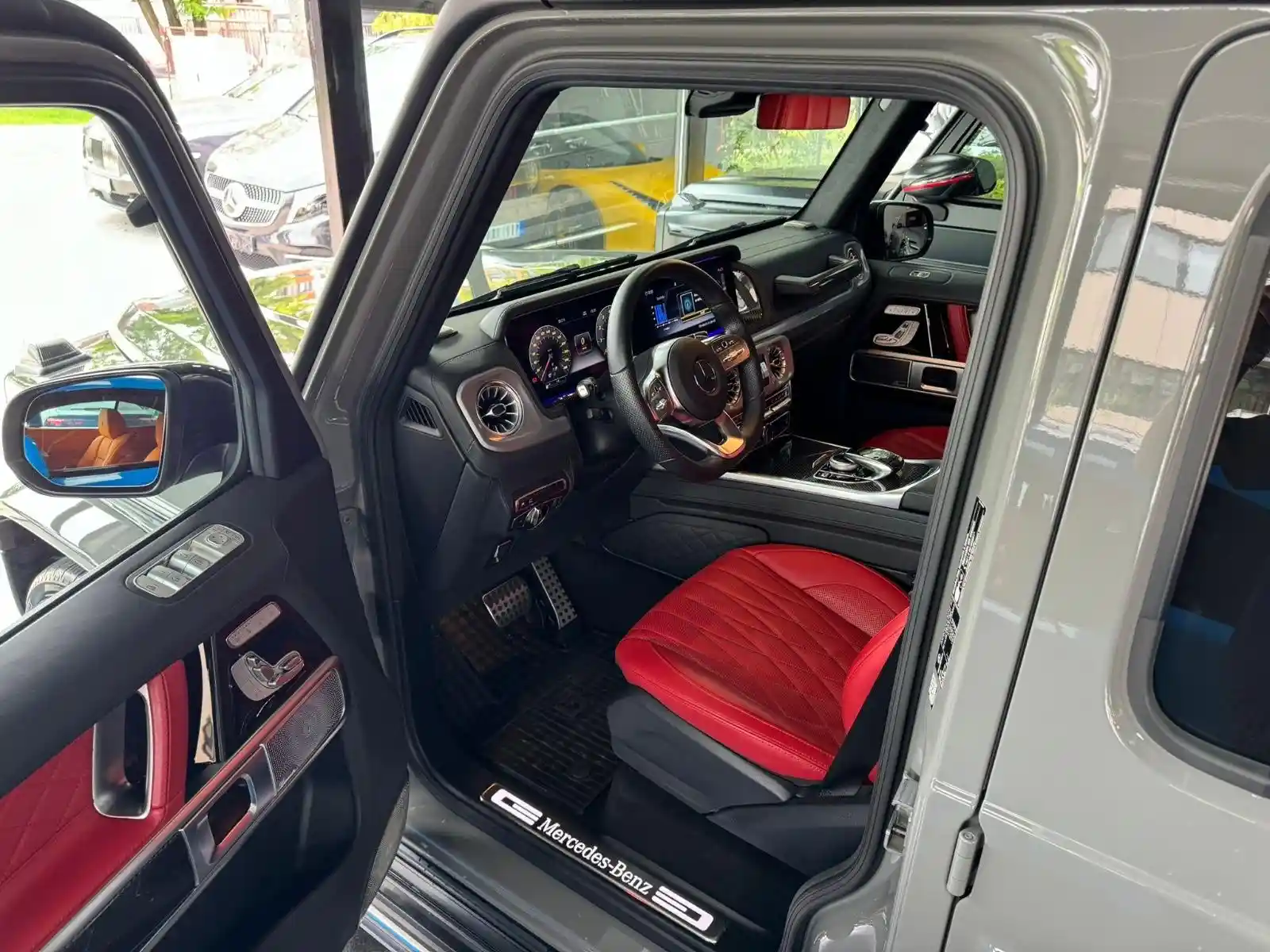 Mercedes-Benz G 500