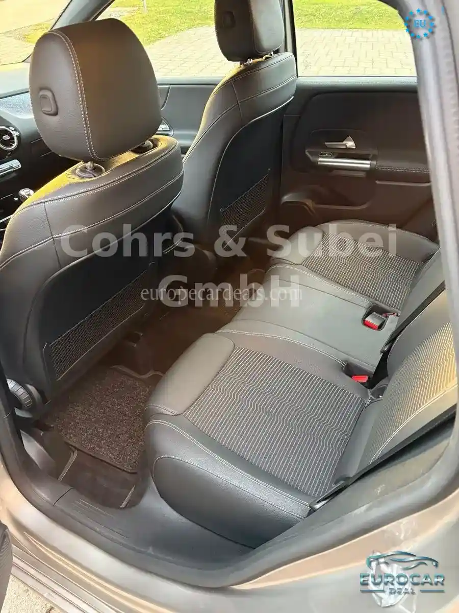 Mercedes-Benz B 180