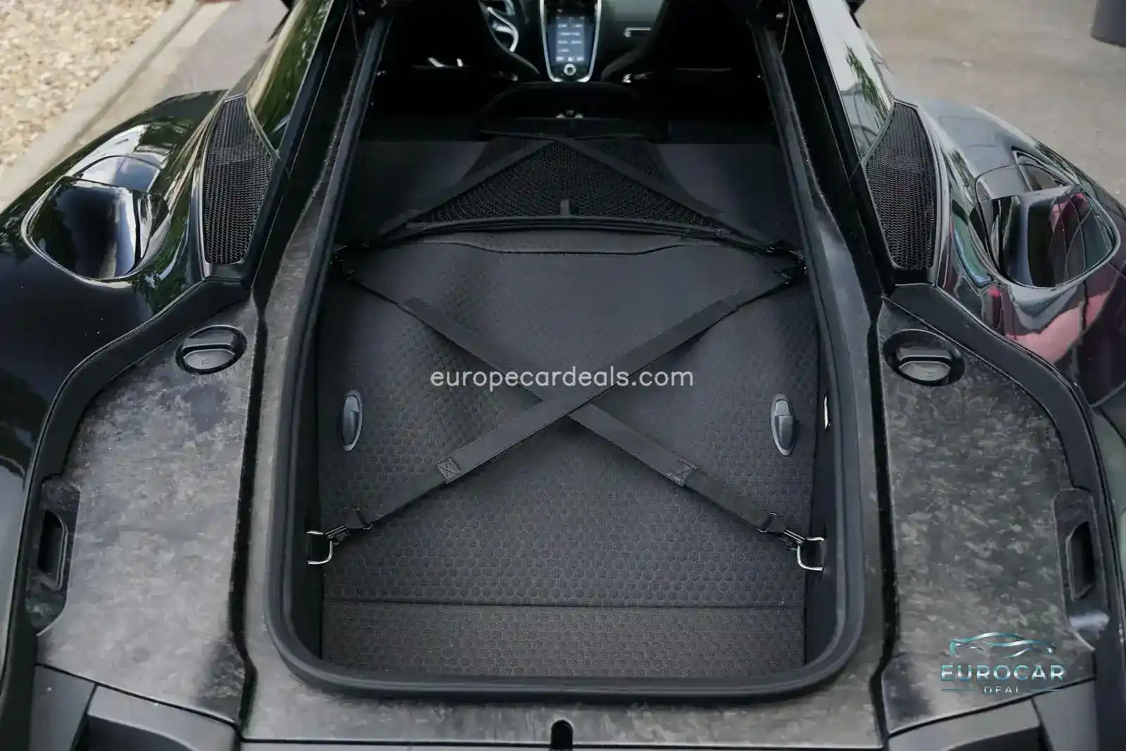 McLaren GT
