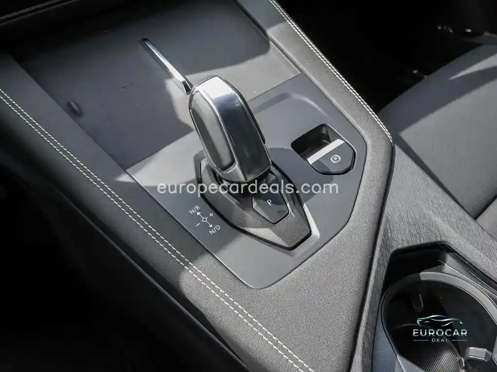 Lynk&Co 01