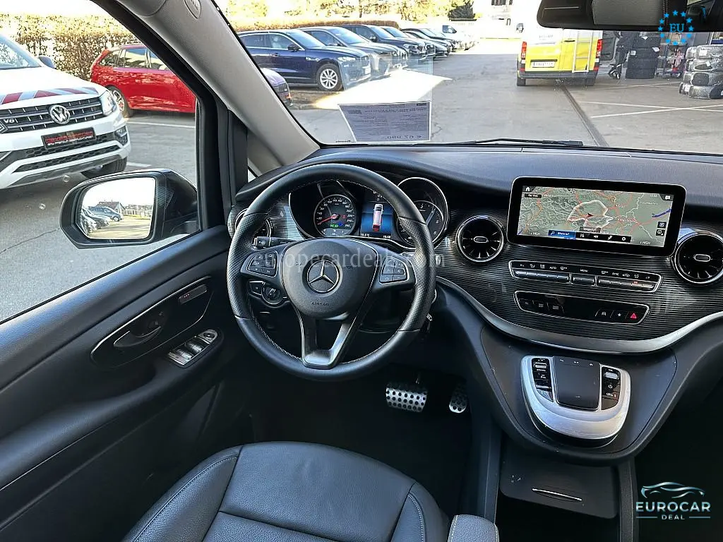 Mercedes-Benz V 220