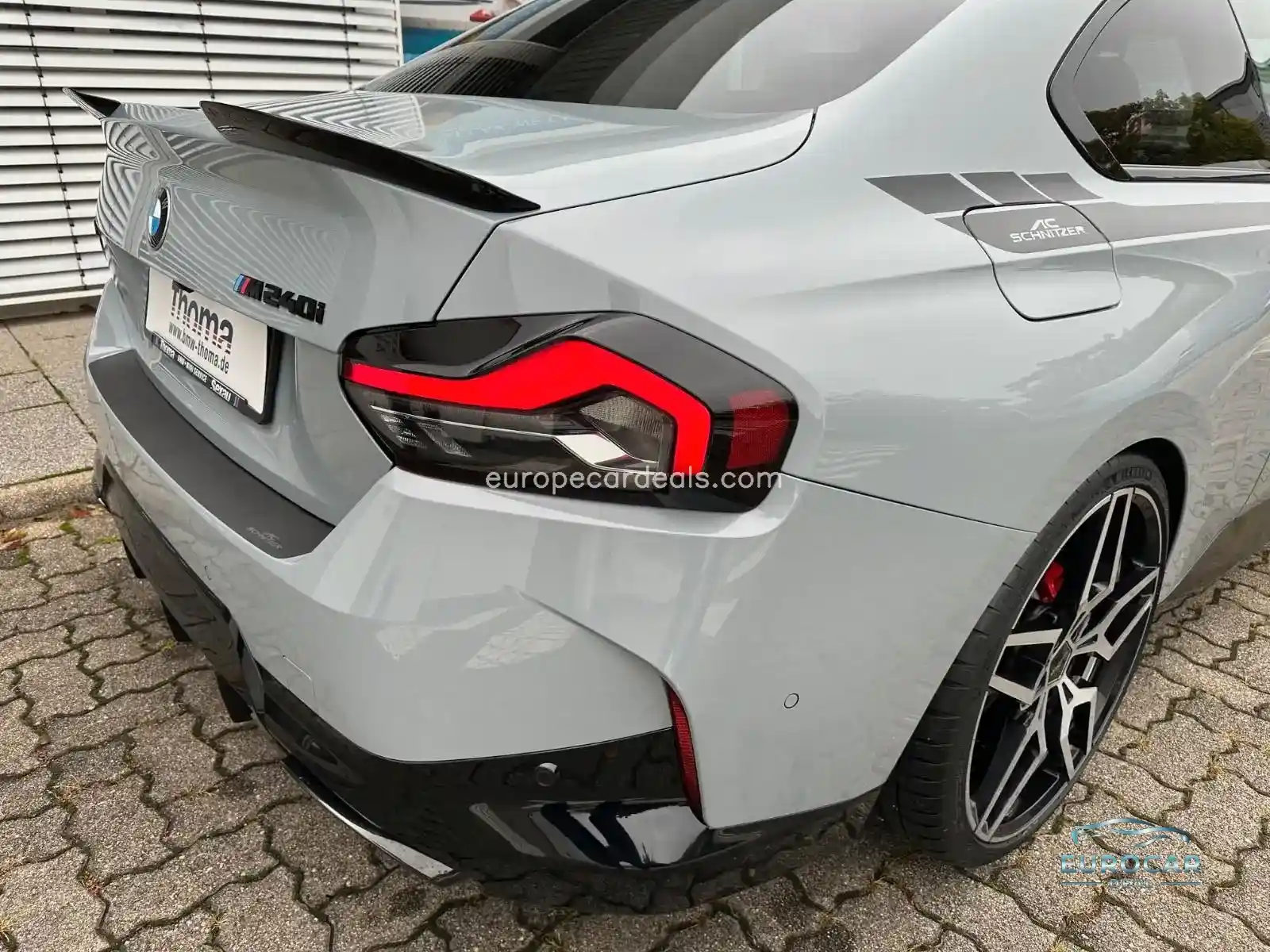 BMW M240i