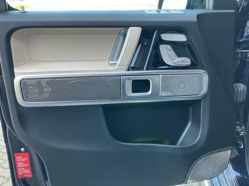 Mercedes-Benz G 500