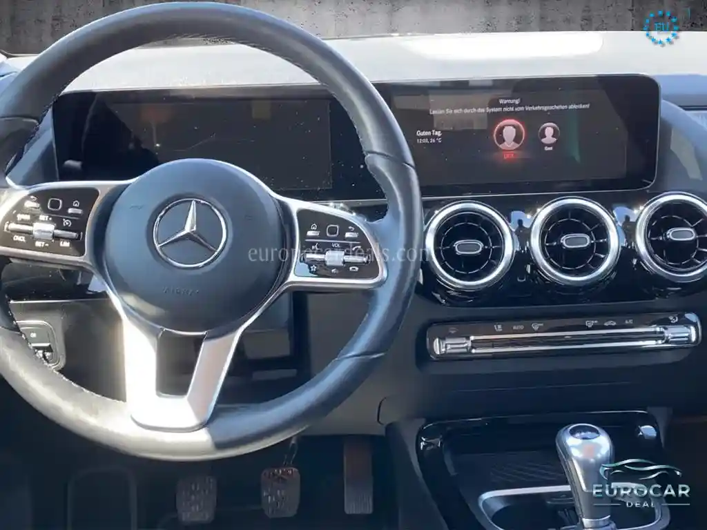 Mercedes-Benz B 180