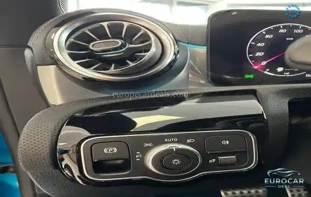 Mercedes-Benz CLA 200 Shooting Brake