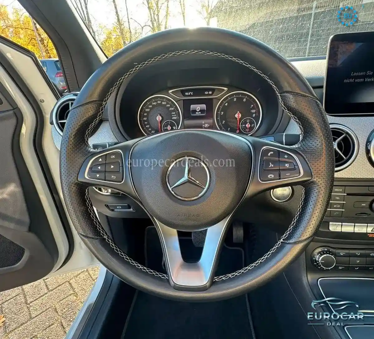 Mercedes-Benz B 180