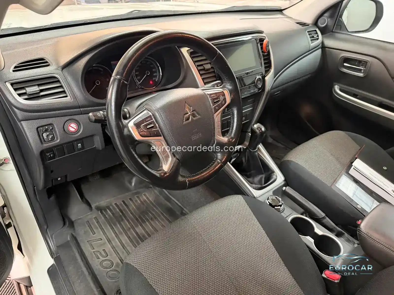Mitsubishi L200