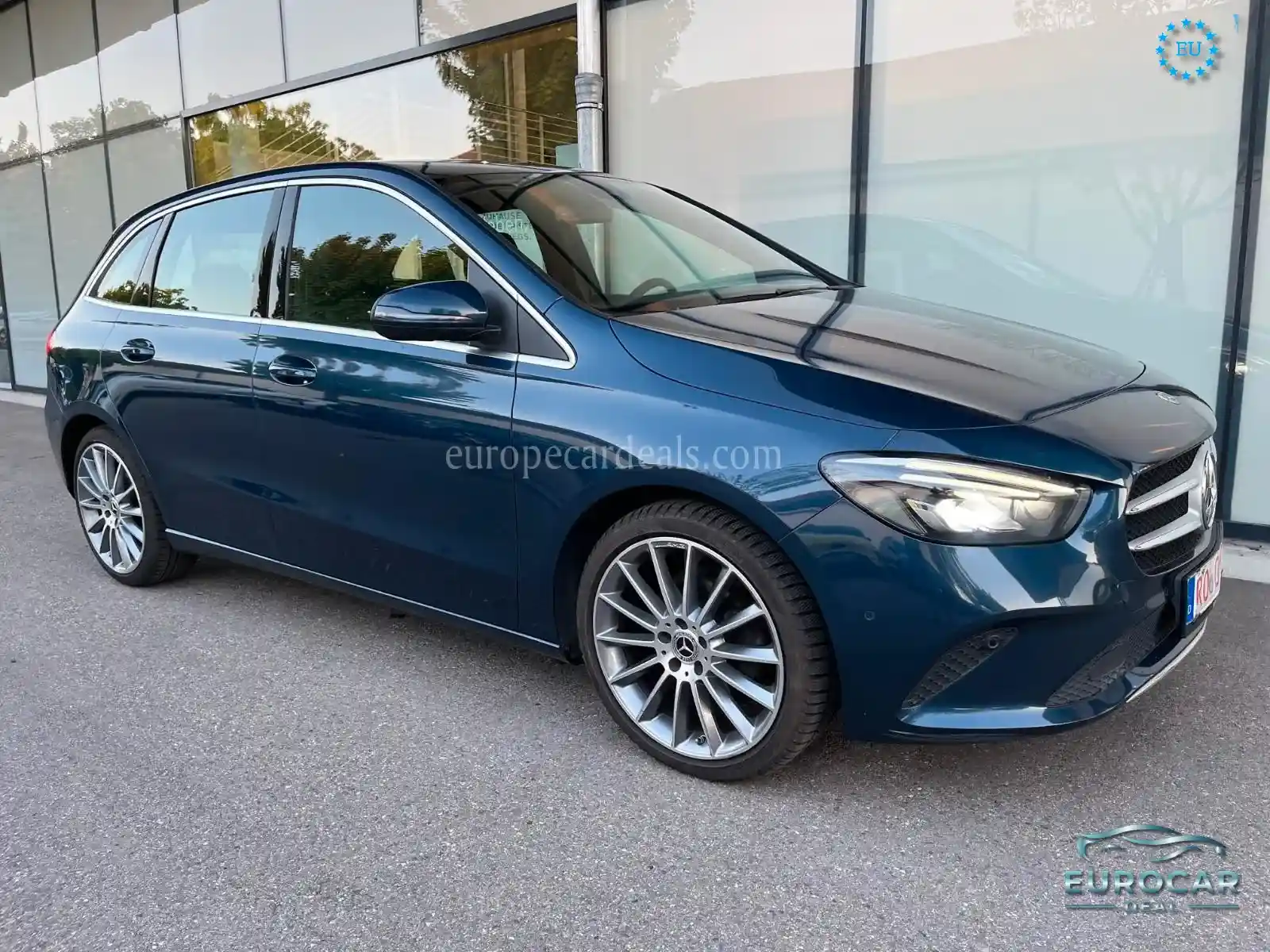 Mercedes-Benz B 180