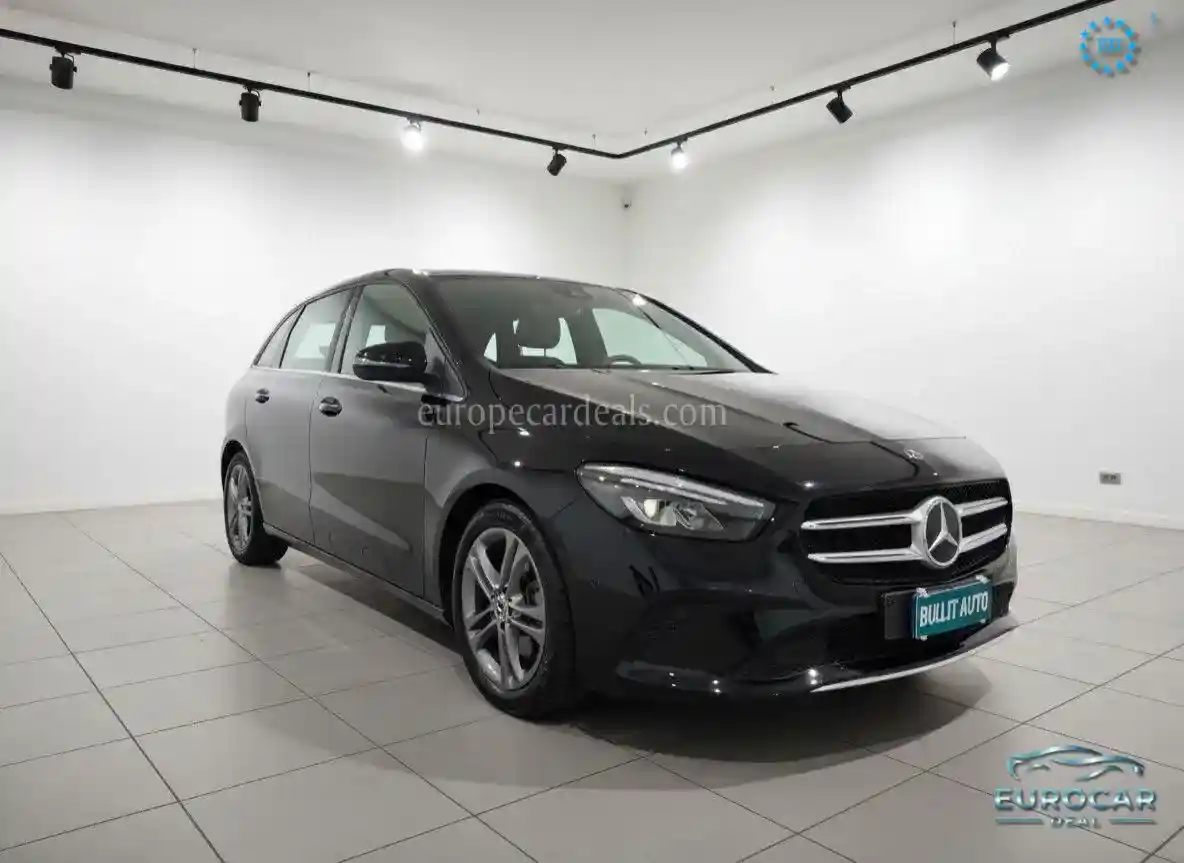 Mercedes-Benz B 180