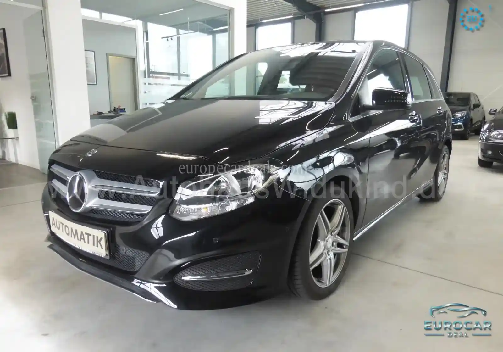 Mercedes-Benz B 180