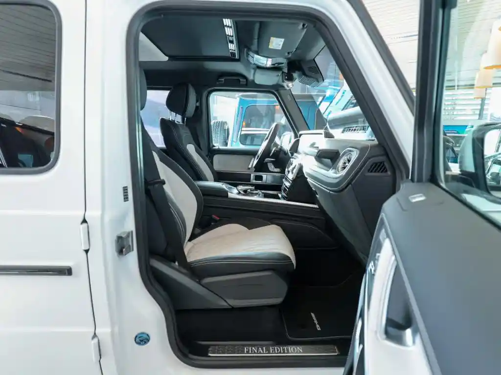 Mercedes-Benz G 500