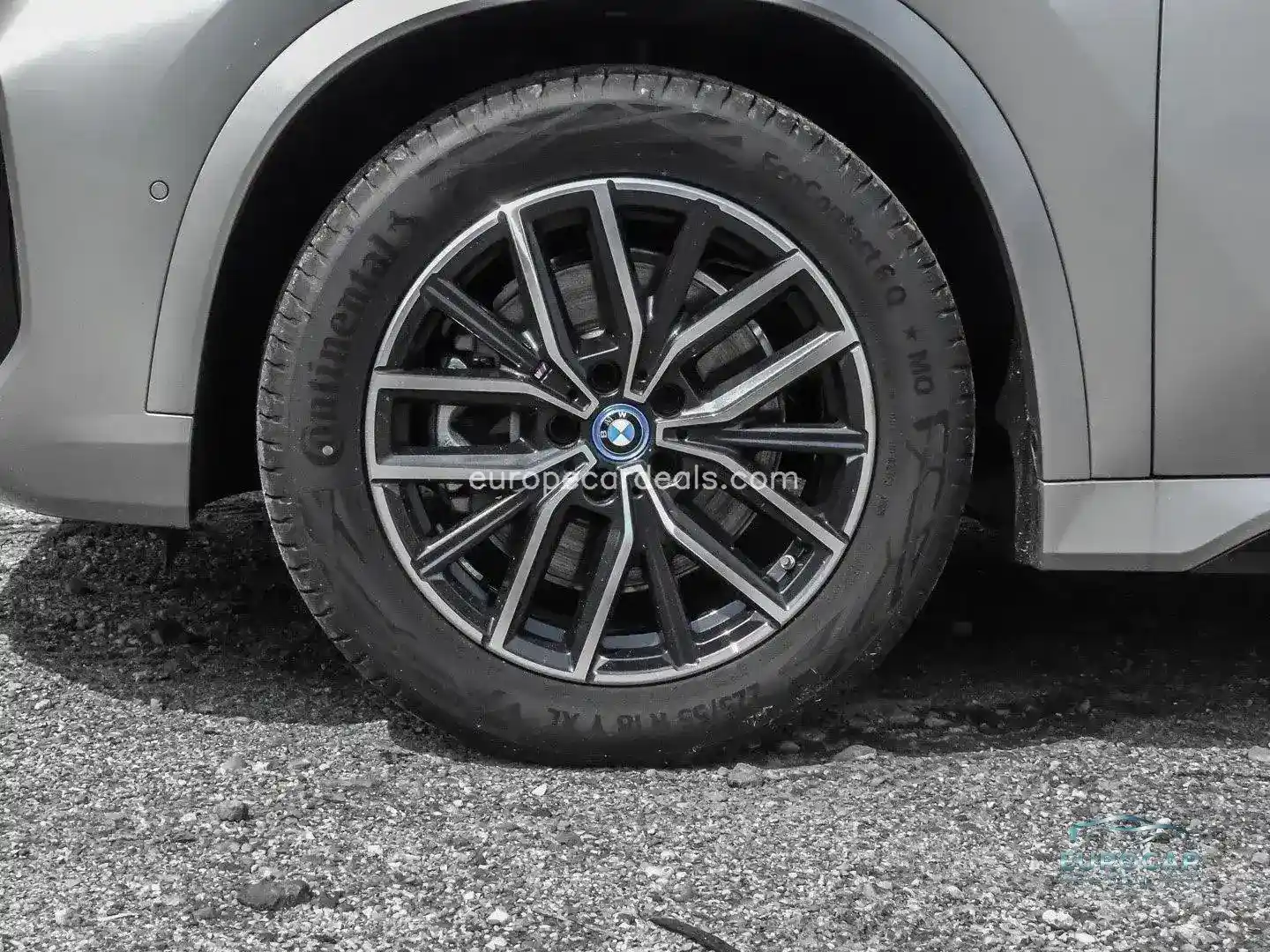 BMW iX1