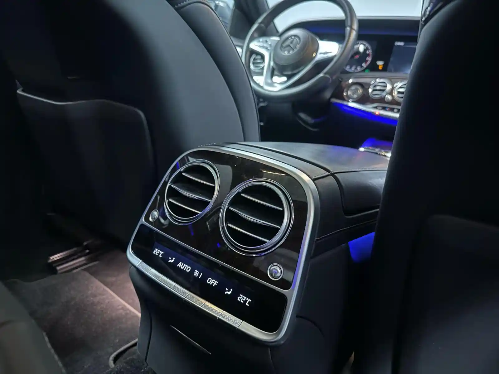 Mercedes-Benz S 600
