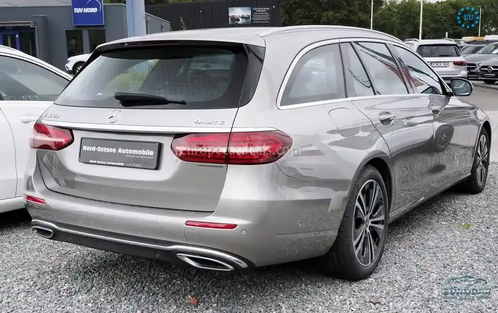 Mercedes-Benz E 400