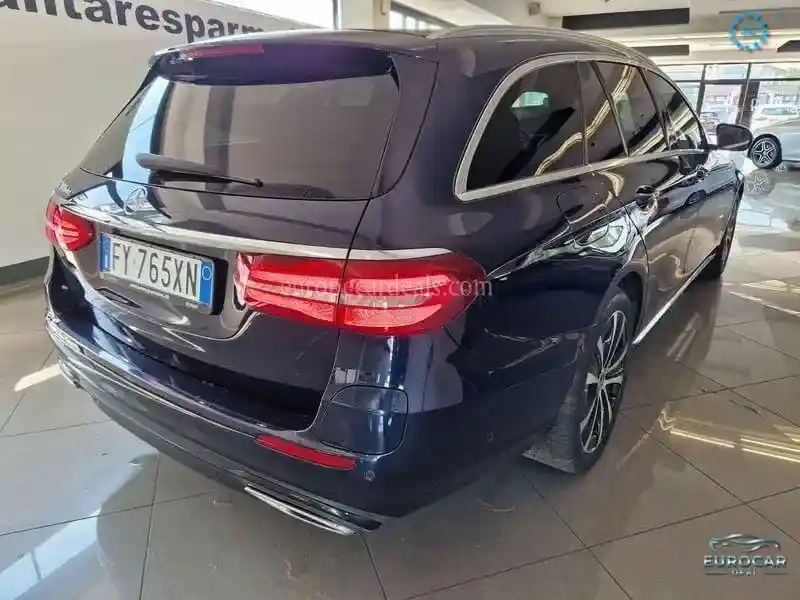 Mercedes-Benz E 300