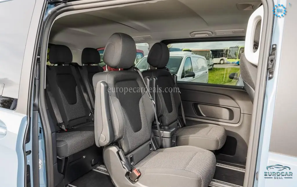 Mercedes-Benz V 220
