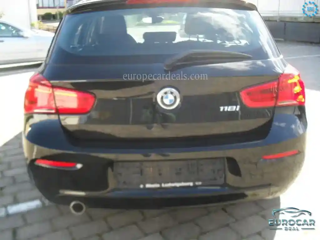 BMW 118